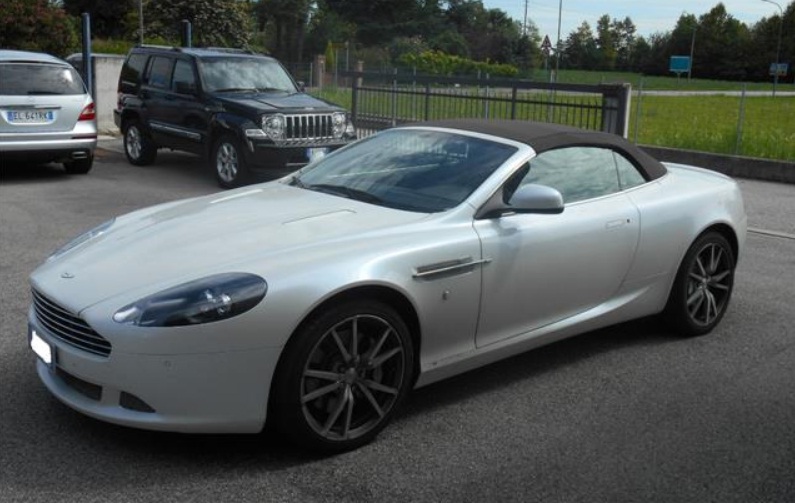 LHD ASTON MARTIN DB9